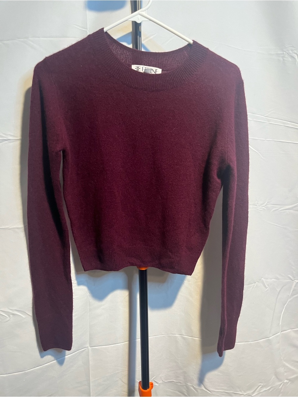 ÉTERNE Francis Classic Soft Crewneck Cashmere Sweater Olive & Burgundy
XS/S M/L - Picture 10 of 15